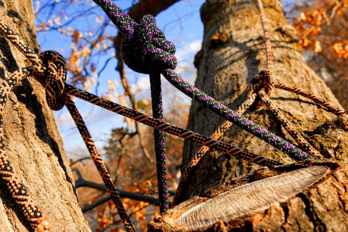 Emergency Anchor Alternatives: What to Do When Your Climbing Gear Fails