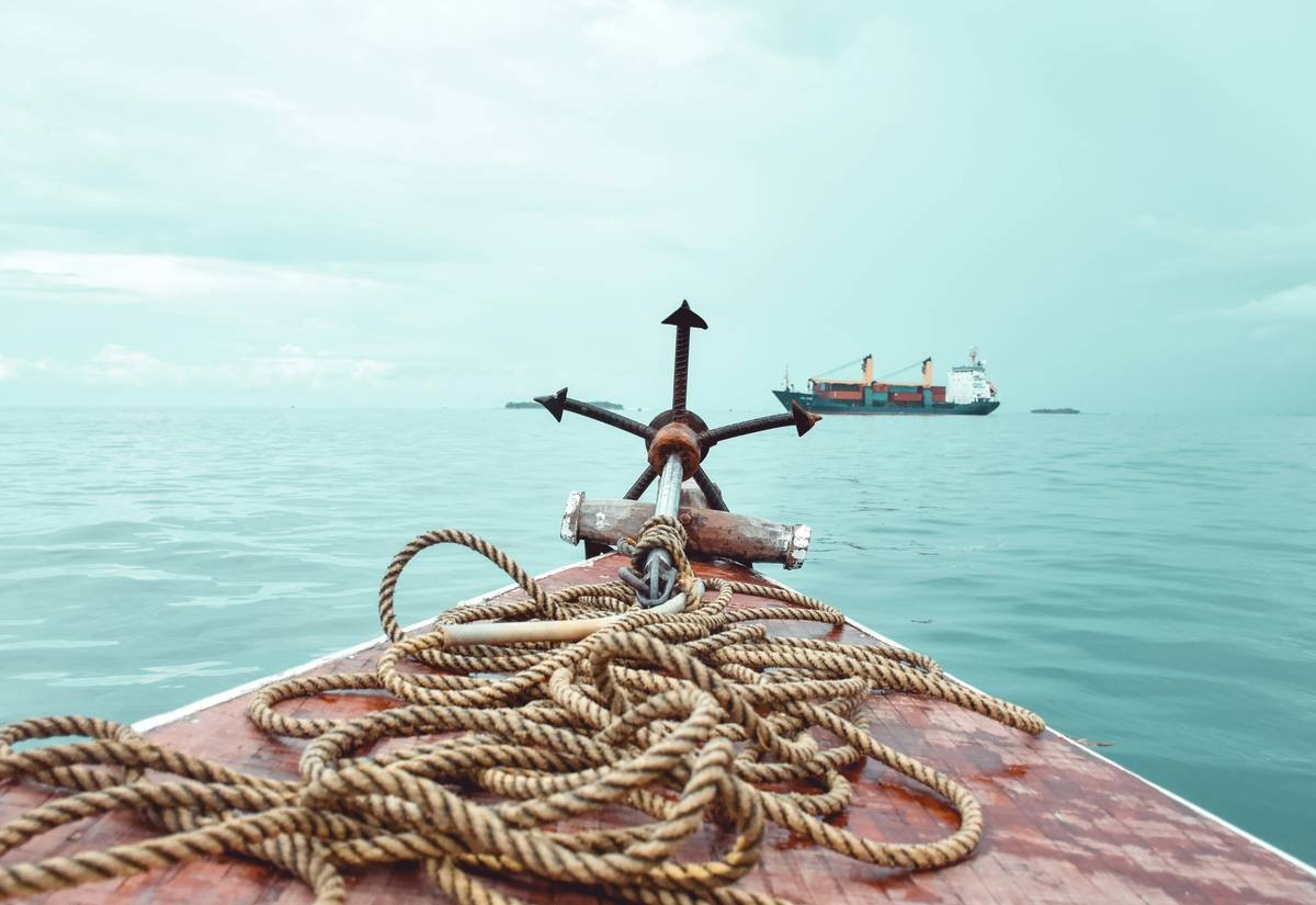 Comparison of climbing anchors showing how to improve at climbing